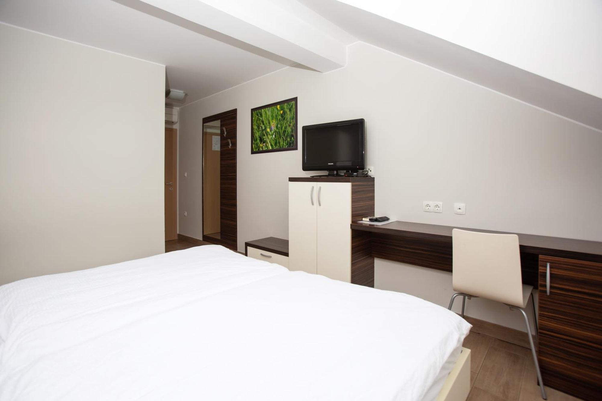 Rooms En Krajcar Cerknica Exterior foto
